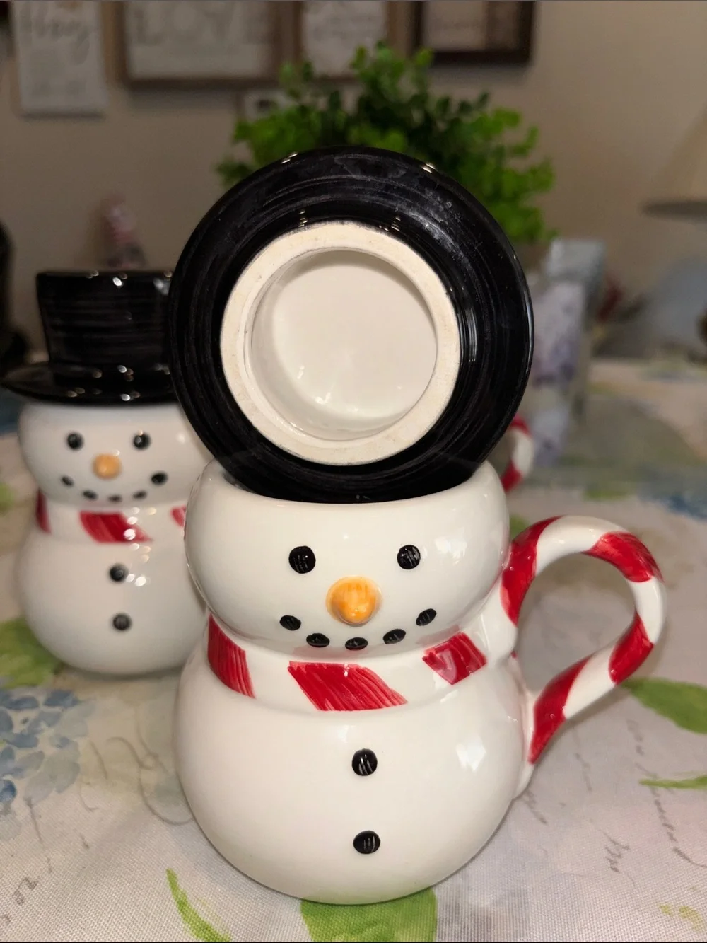 Williams Sonoma Holiday Snowman Ceramic Lidded Mugs- 12oz